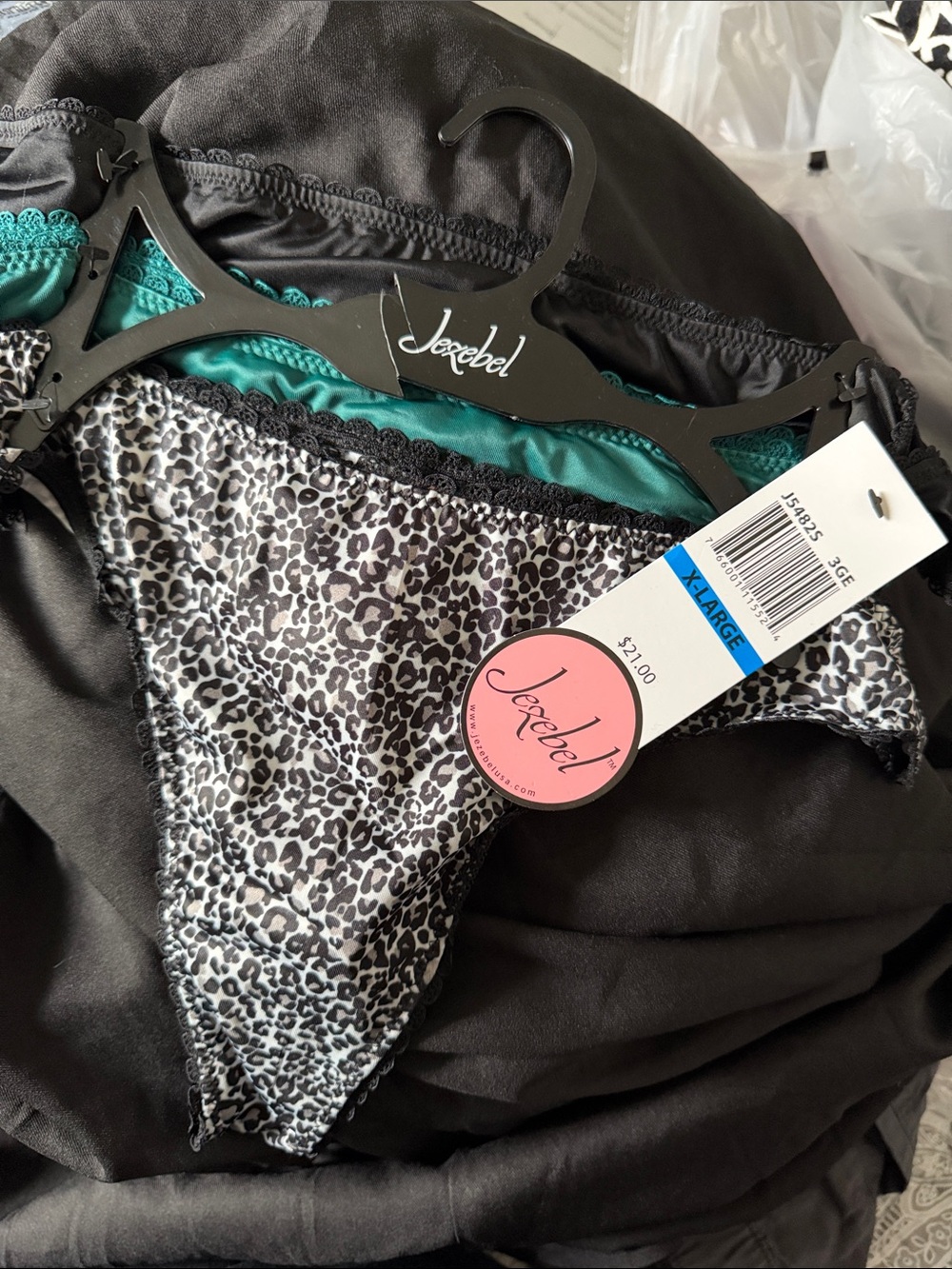 3 pack thongs Jezebel